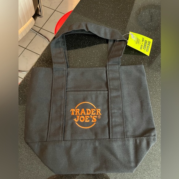 Trader Joe's HALLOWEEN CANVAS Bags Set🎃🎃🎃🎃 - Picture 4 of 6